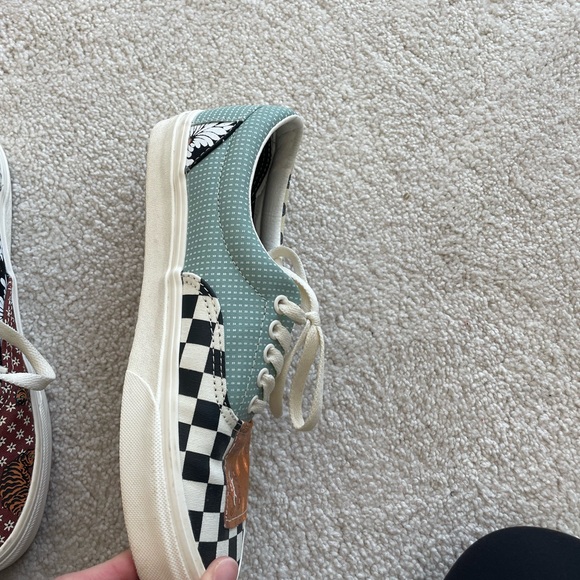 WOMENS VANS - Picture 3 of 5